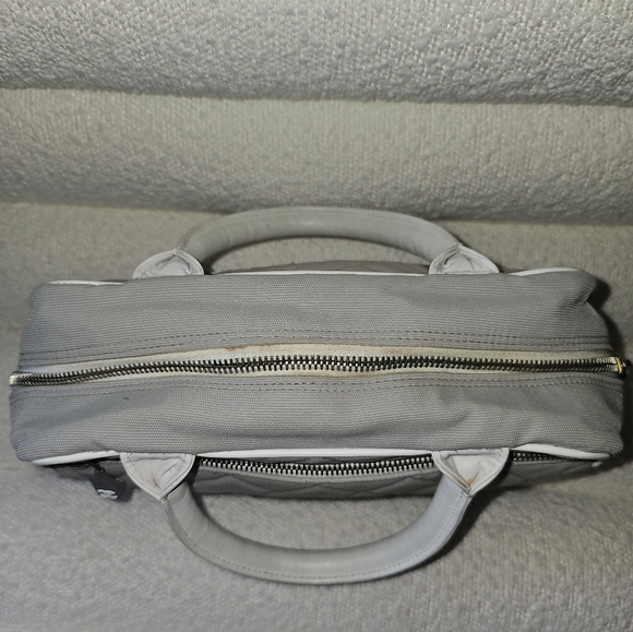 AUTHENTIC VINTAGE CANVAS CHANEL HANDLES BAG, USED CONDITION - Picture 5 of 15